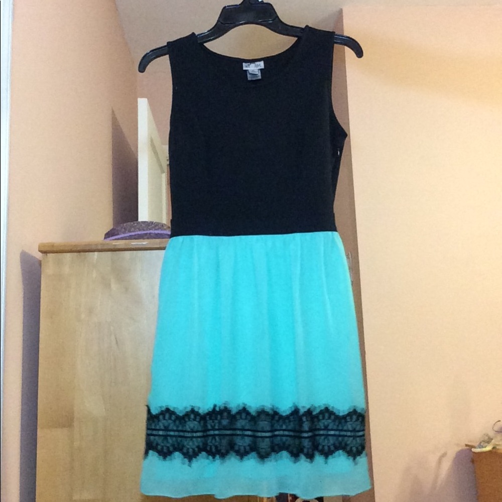 Sweet Storm Green & Black Dress